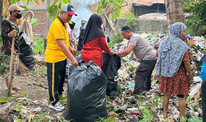 
 WUJUDKAN, KEPEDULIAN, TERHADAP, LINGKUNGAN, PERSONEL, POLSEK ULAWENG, BERSAMA, MASYARAKAT, LAKSANAKAN, GREEN POLICING,