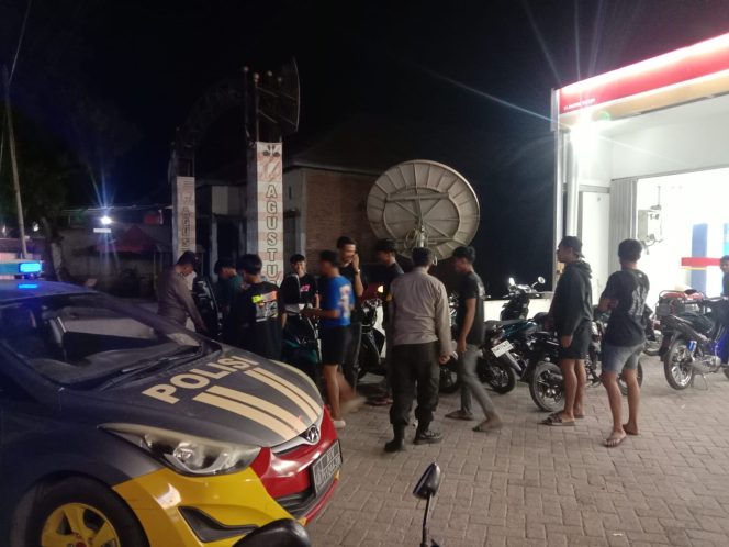 
 Patroli, Blue Light, Malam Hari, KSPKT, Polsek Ulaweng, Hadir, Berikan, Rasa Aman, kepada, Masyarakat,