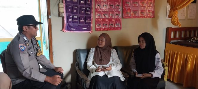 
 Bhabinkamtibmas Polsek Cina Laksanakan DDS, Sampaikan Imbauan Kamtibmas kepada Warga Binaan