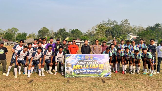 
 Kapolsek Palakka Hadiri Pembukaan Turnamen Sepak Bola Cup III Melle