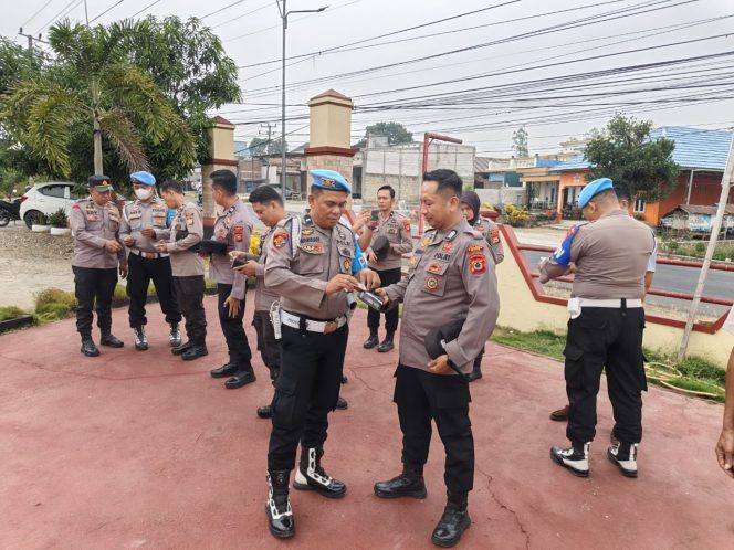 
 Kapolsek Palakka Pimpin Apel Pagi, Dilanjutkan Gaktiblin oleh Provos Polres Bone