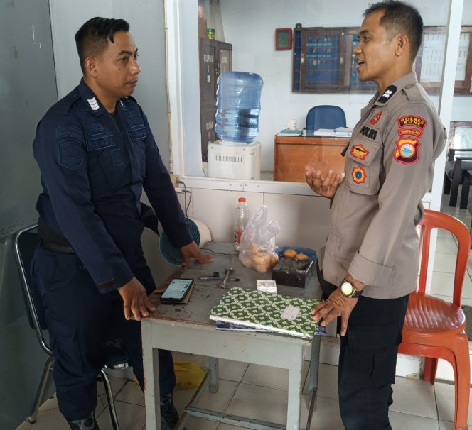 
 Sat Binmas Polres Bone Laksanakan Koorwasbin kepada Polsuspas Lapas Kelas IIA Watampone