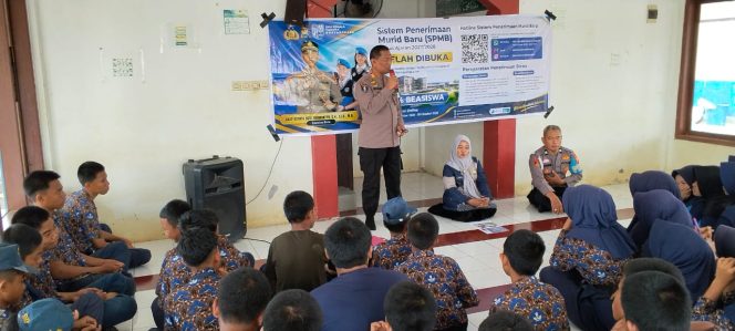 
 Kapolsek Barebbo Sosialisasikan SPMB SMA Kemala Taruna Bhayangkara Tahun Ajaran 2027/2028
