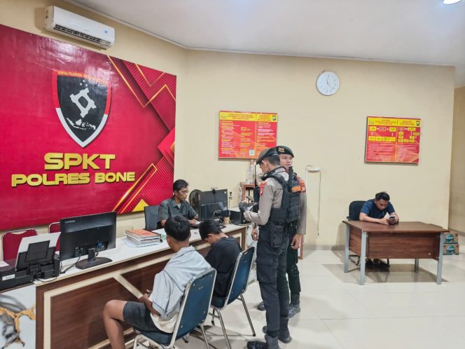 
 PATROLI BLUE LIGHT SAT SAMAPTA POLRES BONE: INFORMASI RENCANA TAWURAN DIANTISIPASI SEJAK DINI