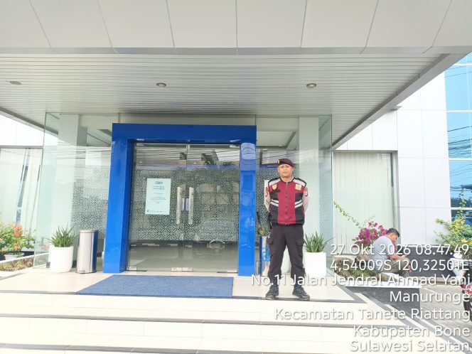 
 SAT SAMAPTA POLRES BONE LAKSANAKAN PENGAMANAN OBJEK VITAL DI BANK BRI