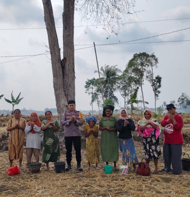 
 Hadir Di Tengah Masyarakat, Bhabinkamtibmas Perkuat Kemitraan Dan Jaga Kamtibmas