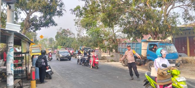 
 Polisi Hadir di Titik Aktivitas BBM, Kelancaran Lalu Lintas dan Kamtibmas Dijaga