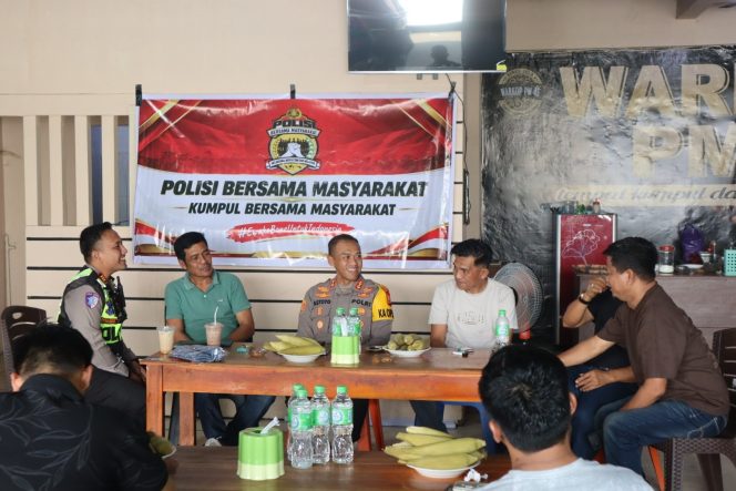 
 Kapolres Bone Gelar Kumpul Bersama Masyarakat, Perkuat Silaturahmi dan Kepedulian Sosial